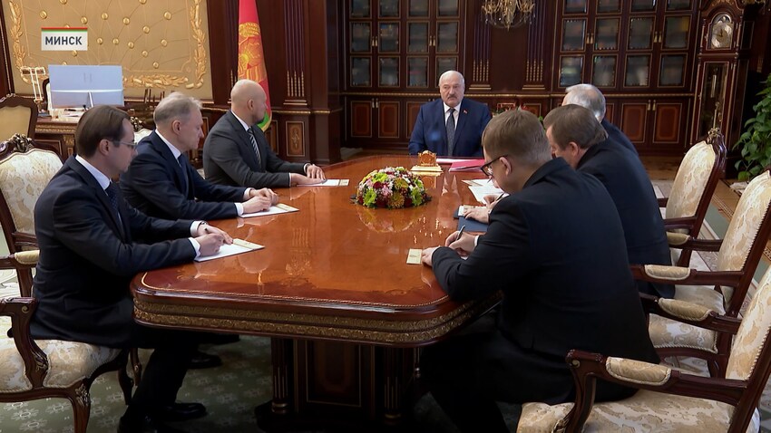 Президент Беларуси назначил послов в Китай, Зимбабве, ЮАР, Сербию и Индонезию