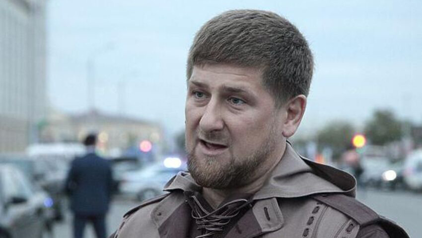 Рамзан Кадыров выразил мнение в своем общении с гражданами, что военные действия на Украине возможно завершатся в следующем году в период весны или лета