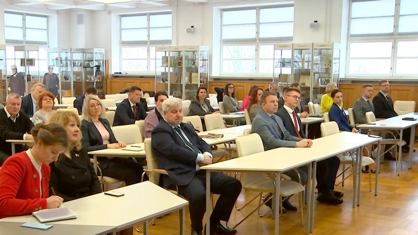 В БГУ стартовали курсы по партийному строительству