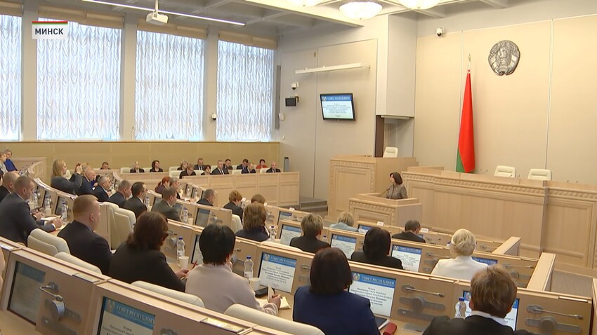 Встречу с председателями областных и сельских Советов депутатов провела спикер верхней палаты парламента Наталья Кочанова