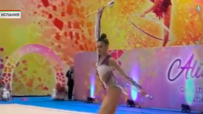 Гимнастка Алина Горносько стала абсолютной чемпионкой турнира в Испании