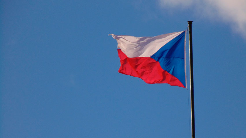 Власти Чехии ввели бессрочный запрет на выдачу виз гражданам Беларуси и России 