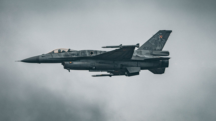 ВВС Польши подняли в воздух истребители F-16 из-за воздушной тревоги в Украине