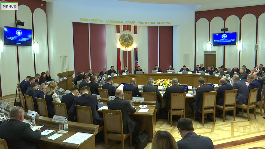 Р. Головченко: необходимо прибавить 7,6% по экспорту товаров и услуг