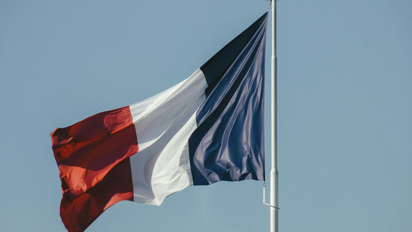Париж отказался от идеи Макрона отправить французский военный контингент в Украину