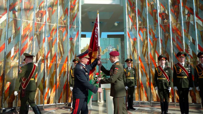 Отряд спецназа «Беркут», преобразованный в воинскую часть, получил своё боевое знамя