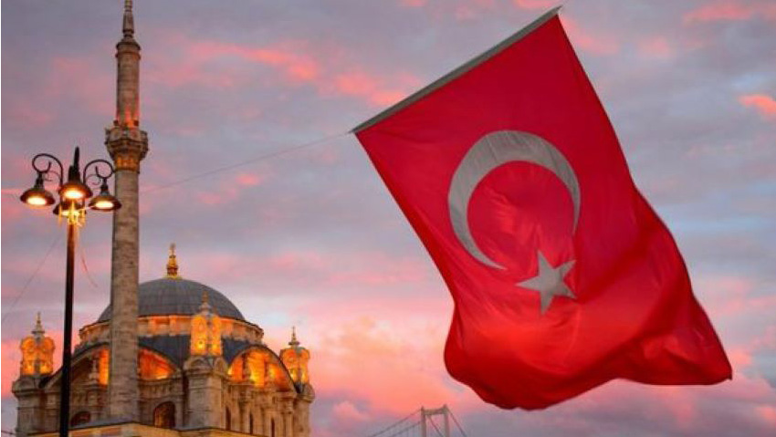 Партия cправедливости и развития (ПСР) - правящая партия в Турции, связанная с президентом Реджепом Тайипом Эрдоганом, потерпела поражение на муниципальных выборах перед основной оппозиционной Народно-республиканской партией (НРП) впервые за последние двадцать лет