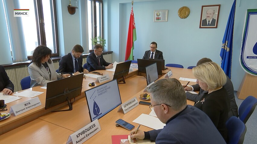 Участие в нем приняли высшие должностные лица, руководители ведущих белорусских СМИ