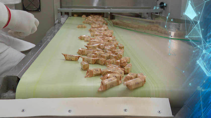 Ежегодно фабрики производят 36 тысяч тонн сладостей