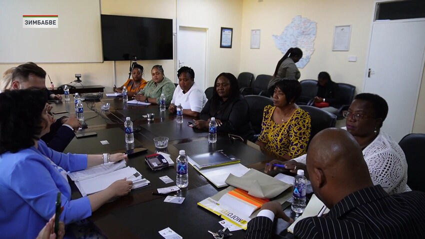 В Зимбабве проходит Форум женщин Африки. В масштабном международном событии принимают участие и представительницы других континентов, например, делегация Белорусского союза женщин