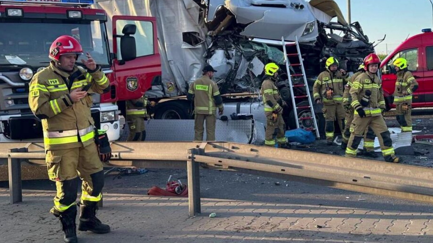 Автобус с гражданами Беларуси попал в ДТП под Варшавой