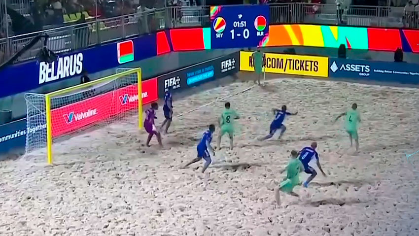 Пляжный футбол