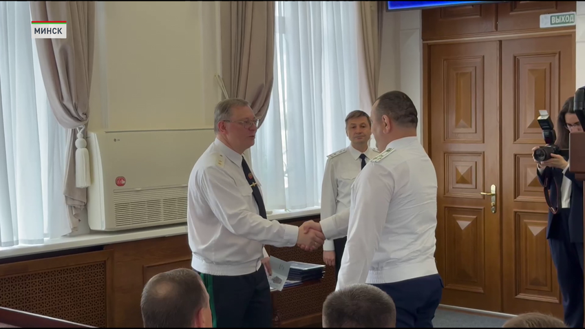 Работники органов прокуратуры 26 июня отмечают профессиональный праздник
