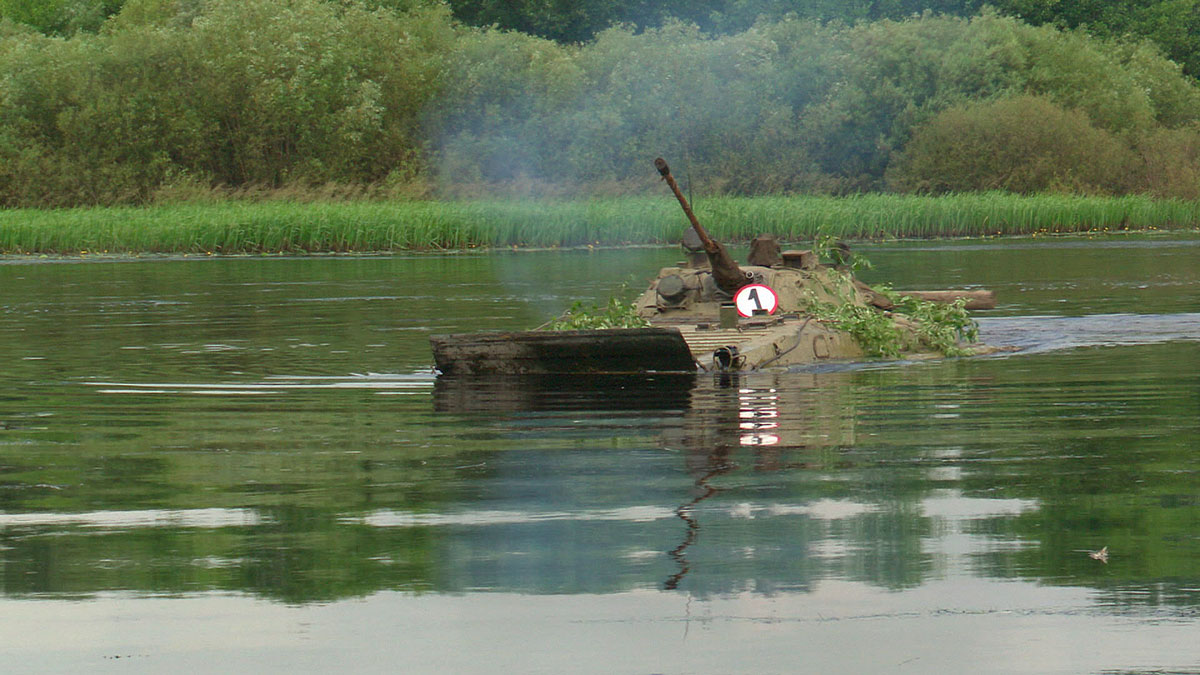 Форсировали реку – как проходят подготовку курсанты Военной академии?