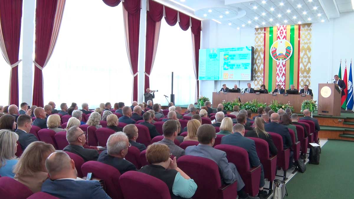 В Совете Республики рассмотрели вопросы переработки отходов и качества услуг ЖКХ