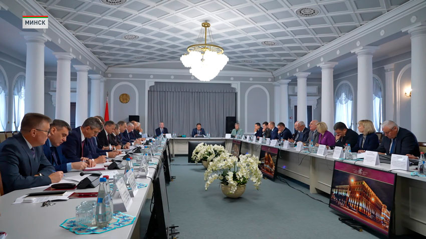 Проект программы социально-экономического развития страны будет доработан до 1 ноября