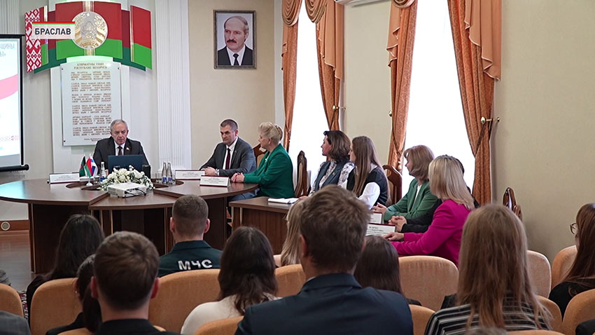 Сергеенко посетил новый молочно-товарный комплекс