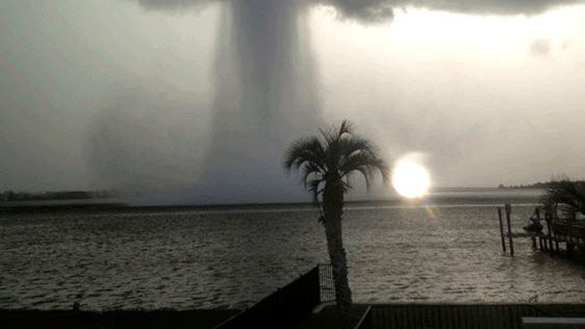 На Филиппинах более 100 тыс. человек эвакуировали из-за тайфуна «Фунг-Вонг»