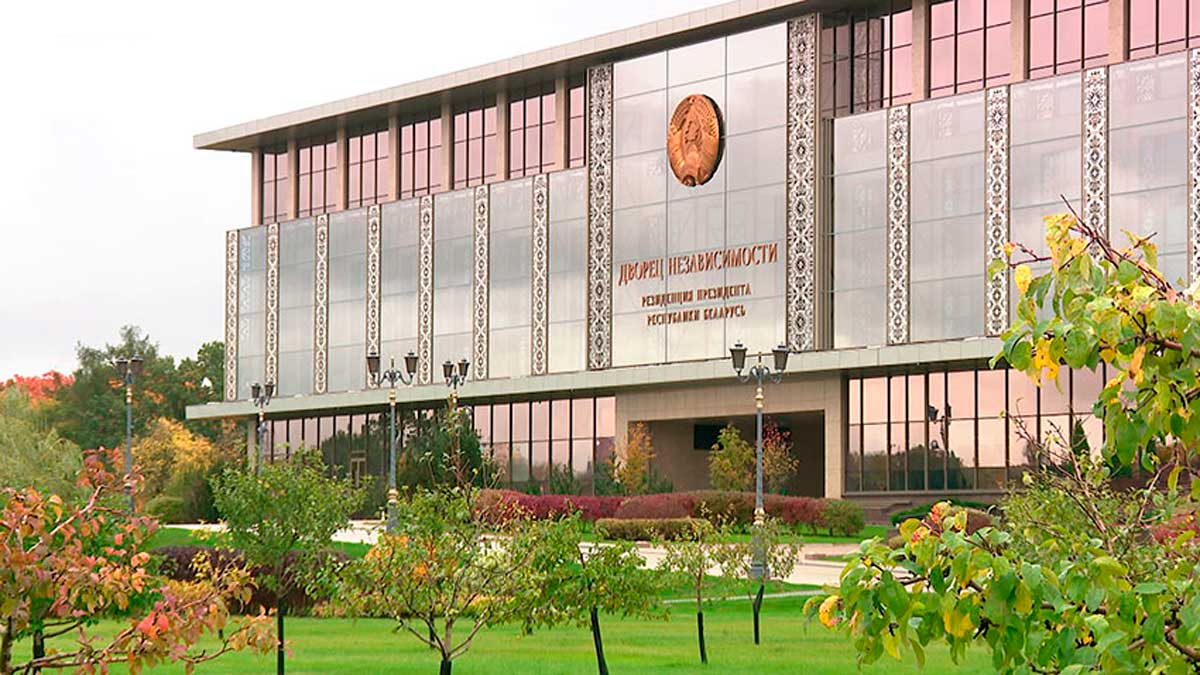 Лукашенко поздравил Президента и народ Алжира с Днём Революции