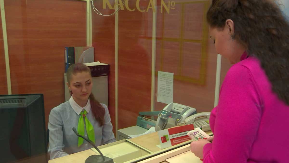 По данным Нацбанка продажа долларов в октябре превысила покупку на 160 млн