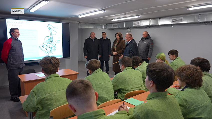 Минский автозавод завершил модернизацию центра профессиональной подготовки для будущих сварщиков