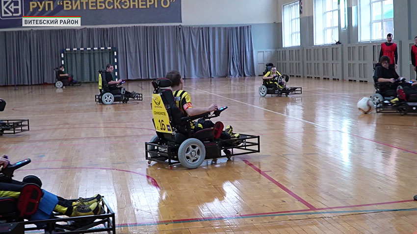 В Витебске представили первую в Беларуси команду по футболу на электроколясках