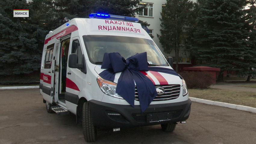 Уникальный детский реанимобиль, предназначенный, в первую очередь, для транспортировки новорожденных теперь на вооружении у барановичских медиков