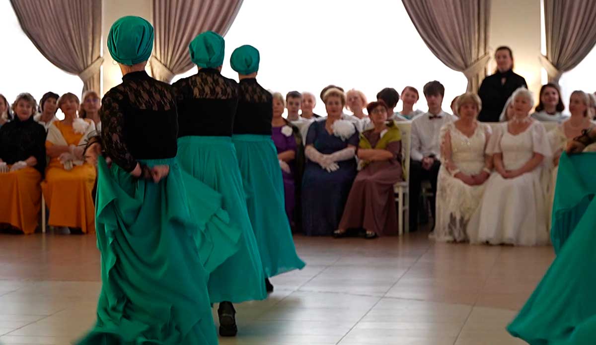 В Витебске провели областной бал для людей золотого возраста