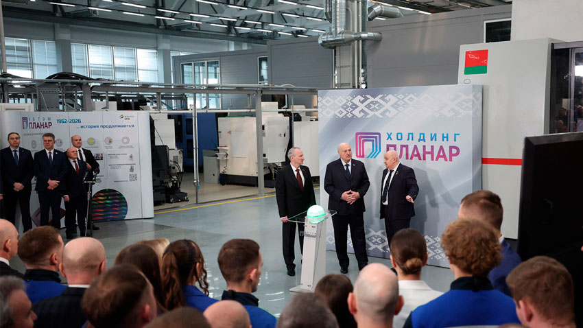 Лукашенко посещает ОАО «Планар»