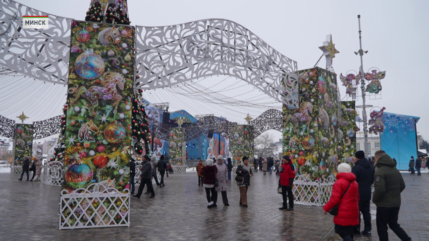 Новогодние гулянья прошли по всей стране