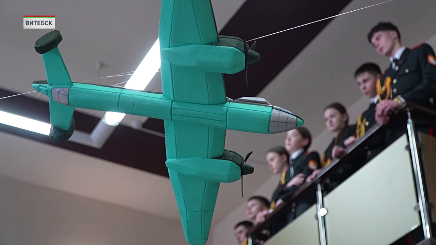 В витебском Музее истории частного коллекционирования открылась белорусско-российская выставка, посвященная летчикам-героям Великой Отечественной войны