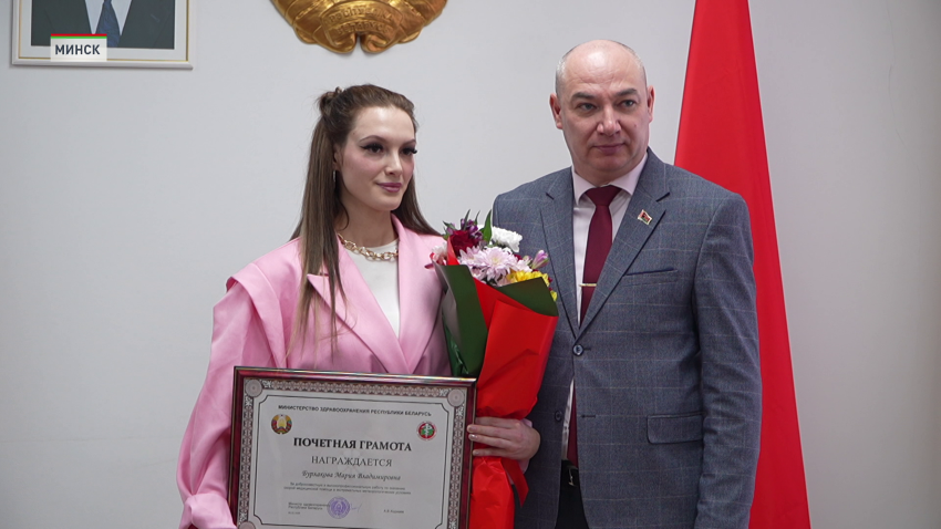 Сотрудников скорой медицинской помощи, которые во время недавнего циклона «Улли» проявили самоотверженность и профессионализм, наградили в Минске