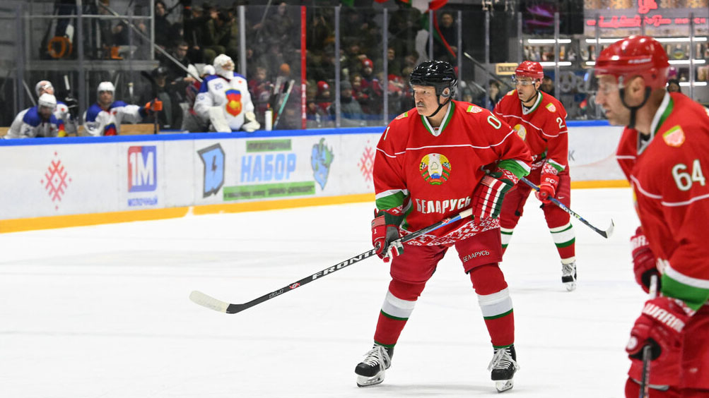 Команда Президента Беларуси стала первым финалистом РХЛ