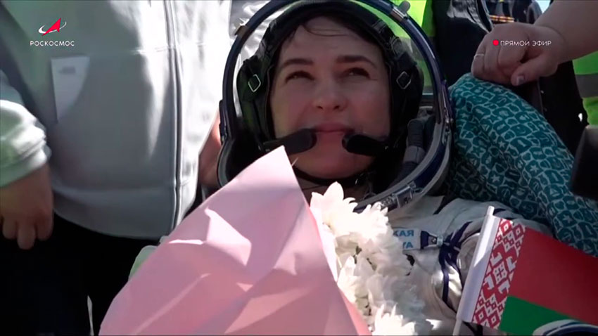 Космонавты