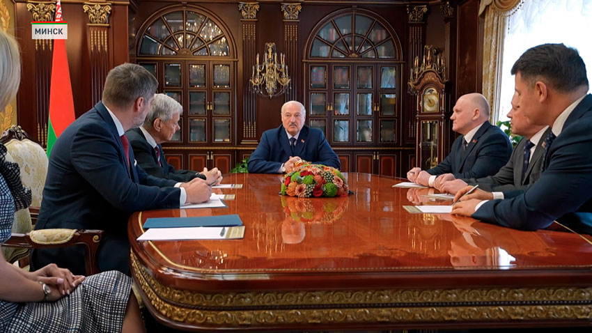 Лукашенко встретился со спецпосланником США Коулом