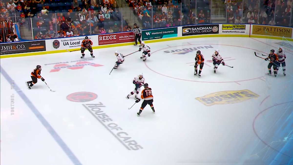 Ярослав Брызгалов набрал три очка в стартовом матче плей-офф Западной хоккейной лиги