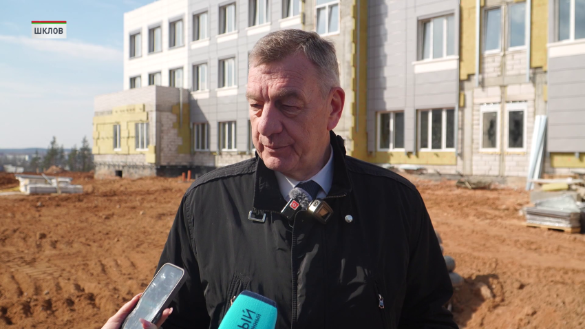 Юрий Назаров 26 марта проинспектировал строительство молокоперерабатывающего завода в Шклове