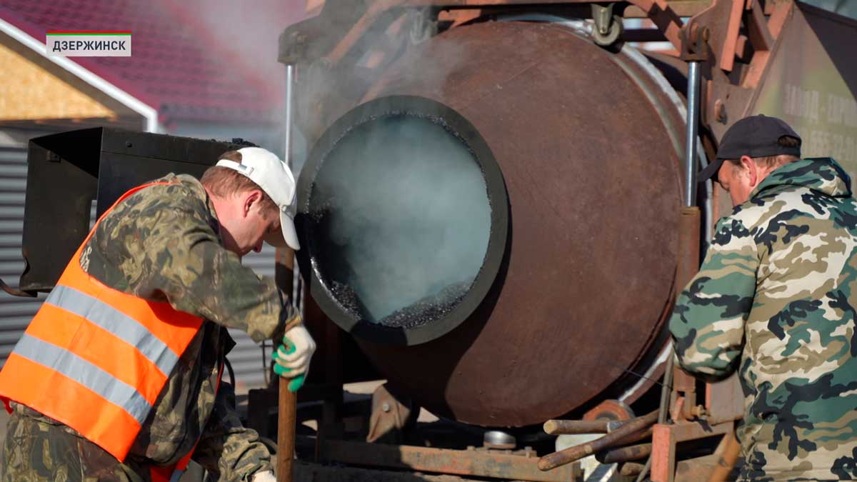 Навести порядок после зимы – в Минской области начался «марафон» по восстановлению дорог