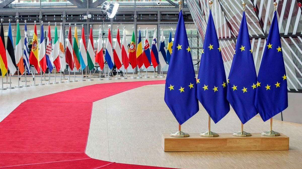 В ЕС утвердили 20-й пакет санкций против РФ и кредит в €90 млрд для Киева