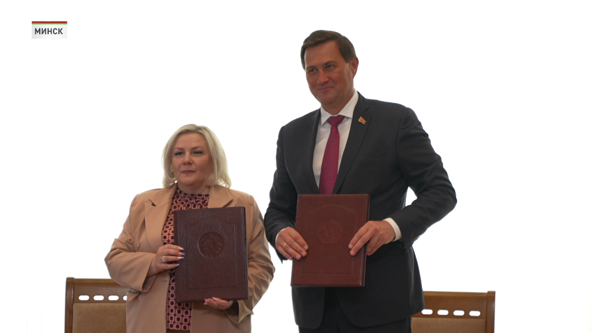 Министерство иностранных дел передало ценные экспонаты Национальному историческому музею Беларуси