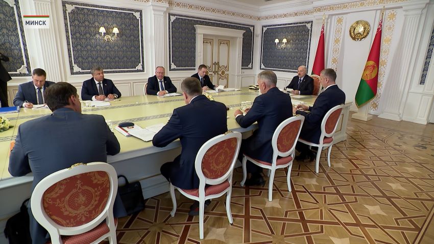 Вместо агрохолдинга «Купаловское» появятся самостоятельные предприятия – решение Лукашенко