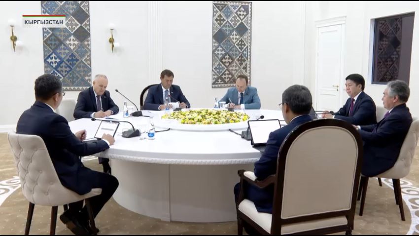 Максим Рыженков провел встречу с Президентом Кыргызстана
