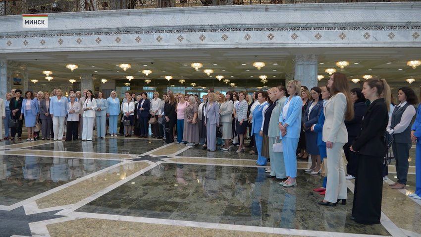 Во Дворце Независимости состоялась экскурсия для представительниц судебной системы