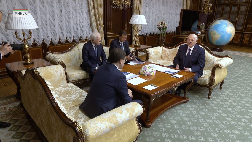 Лукашенко провел встречу с полпредом Президента России Щёголевым