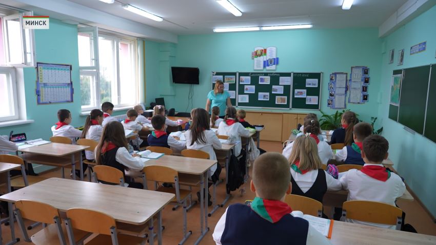 Республиканский диктант ко Дню народного единства прошел во всех уголках Беларуси