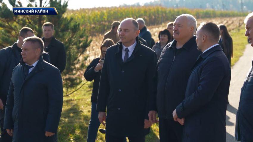 Сельское хозяйство и международня повестка: Лукашенко с рабочей поездкой посетил Минский район