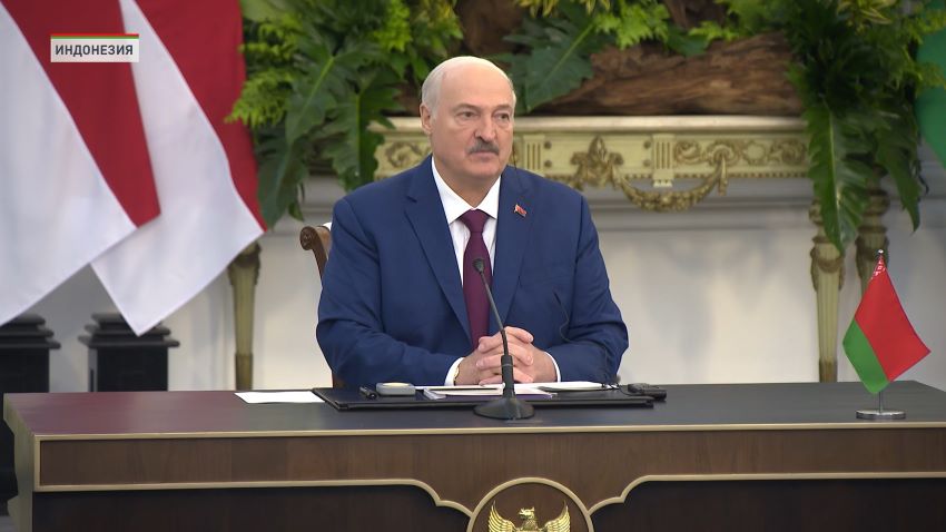 Лукашенко – президенту Индонезии: мы можем поставлять вам сельскохозяйственную технику