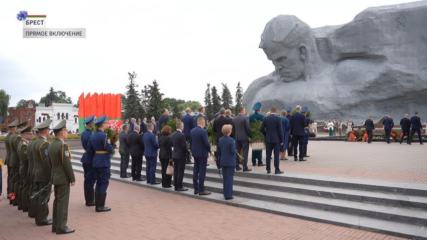 Мурал в честь Героя Советского Союза Андрея Кижеватова открыли в Бресте