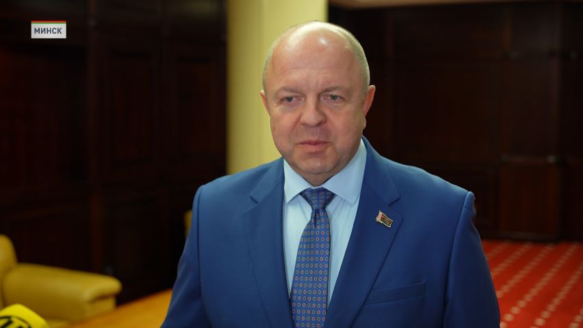 Перцов: несмотря на конкуренцию цифровых медиа за внимание, молодые люди выбирают печатную книгу