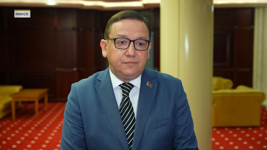 Перцов: несмотря на конкуренцию цифровых медиа за внимание, молодые люди выбирают печатную книгу